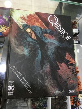 Question: Las muertes de Vic Sage vol. 01 Question: Las muertes de Vic Sage vol. 01